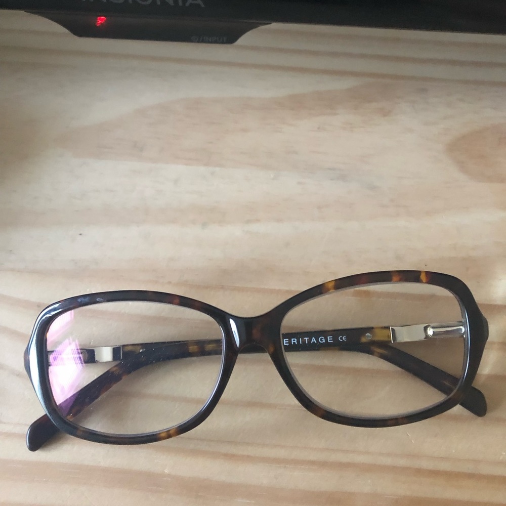 Tortoiseshell glasses